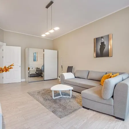 Grunwaldzka, Sun & Snow *